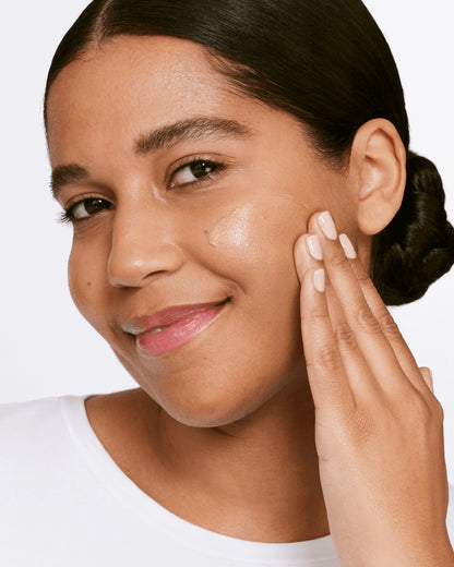 Moisture Surge™ Sheertint Hydrator Broad Spectrum SPF 25 - US 3342